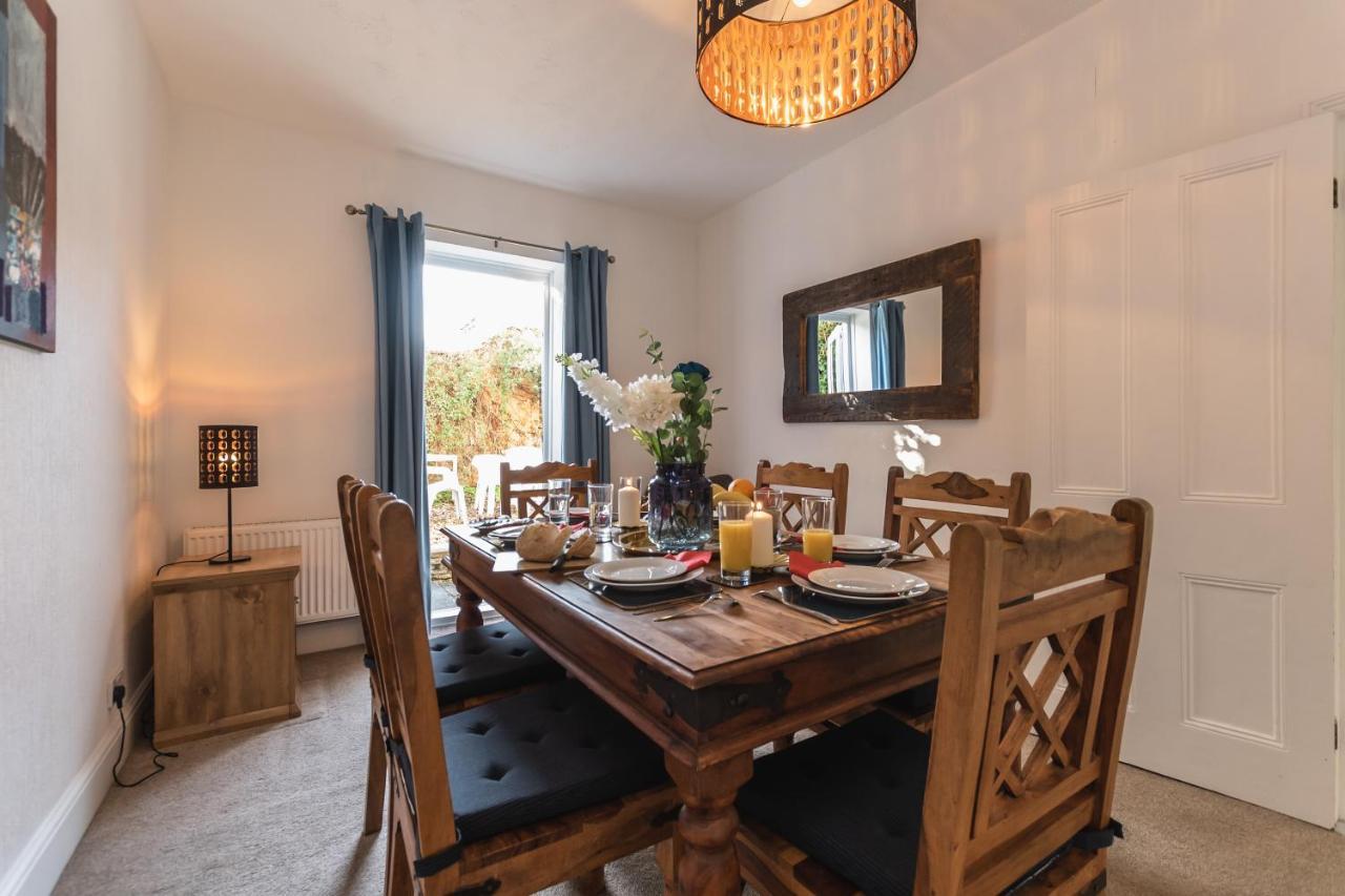 بورنماوث 3-Bedroom House L Fast Wi-Fi L Garden L Newly Decorated L Close To Shops And Restaurants المظهر الخارجي الصورة