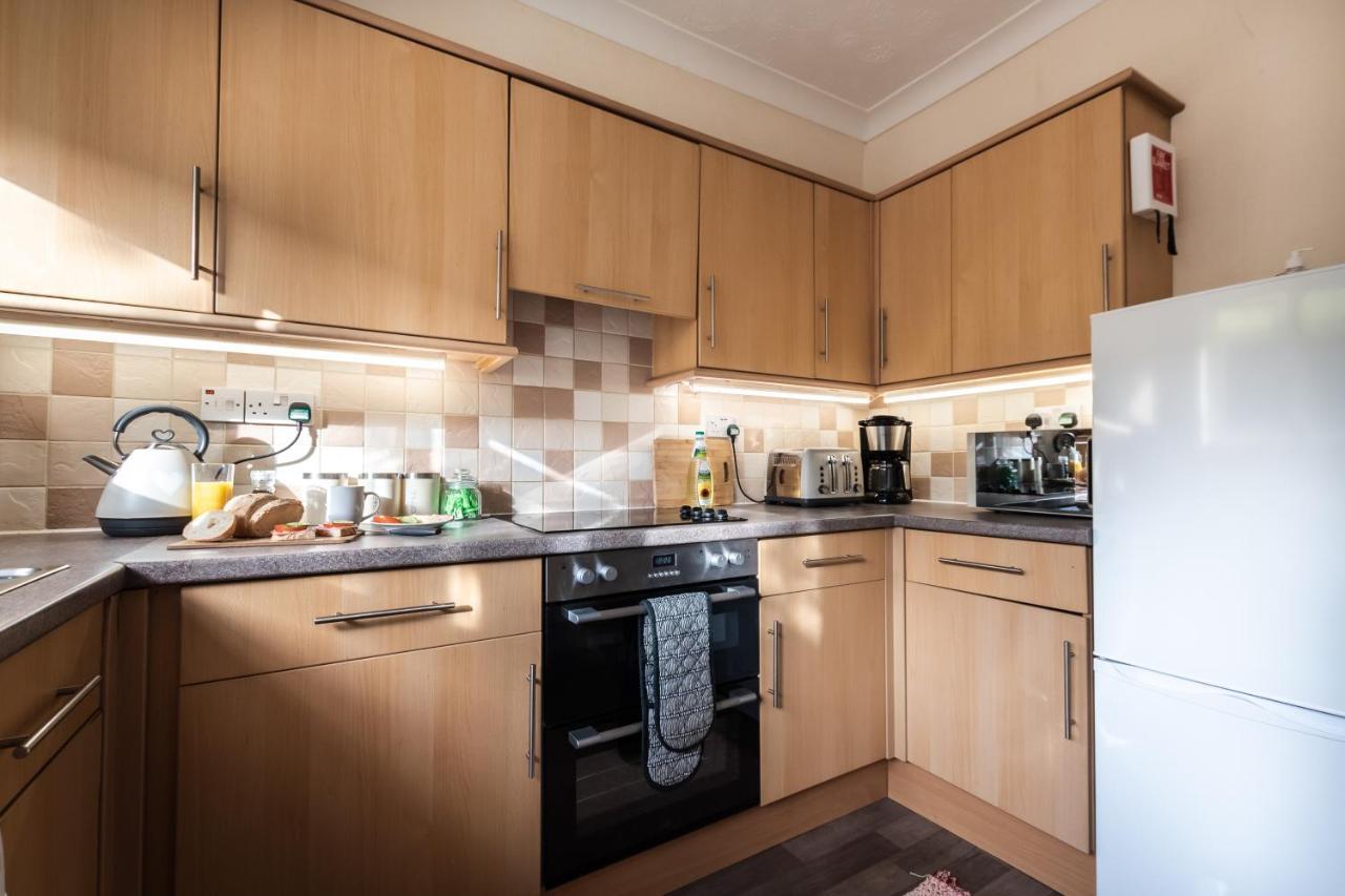 بورنماوث 3-Bedroom House L Fast Wi-Fi L Garden L Newly Decorated L Close To Shops And Restaurants المظهر الخارجي الصورة